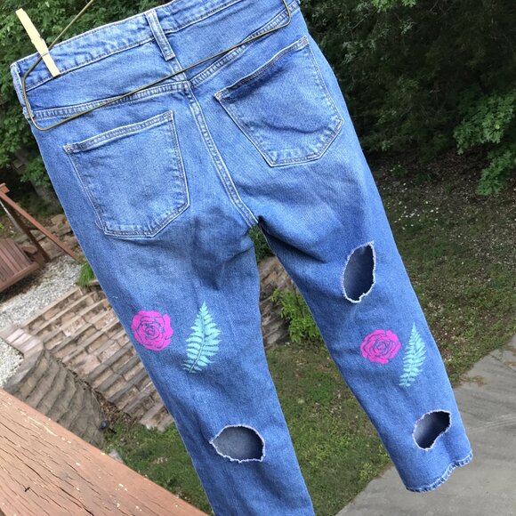 Upcycled Distressed Universal Thread Jeans w/Cutouts, Embellished Pants 6 Junior - Picture 5 of 13